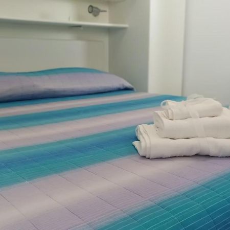 La Casina Di Ale Apartment มารีนาดีคาร์รารา ภายนอก รูปภาพ