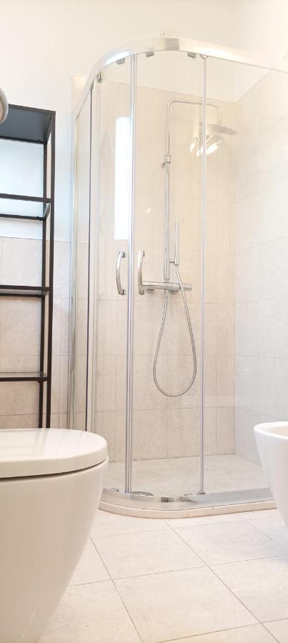La Casina Di Ale Apartment มารีนาดีคาร์รารา ภายนอก รูปภาพ